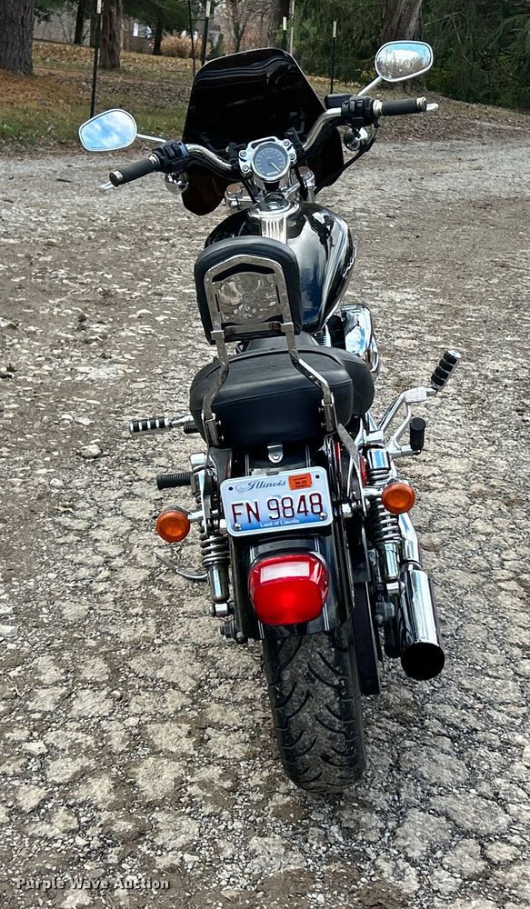 image for item ET6721 2006 Harley Davidson XL 1200 motorcycle