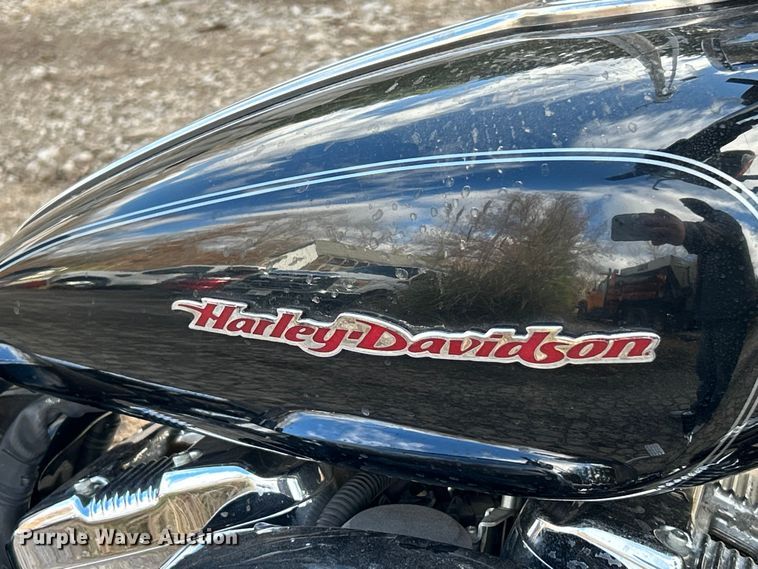 image for item ET6721 2006 Harley Davidson XL 1200 motorcycle