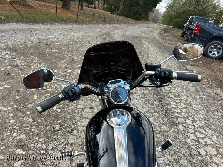 image for item ET6721 2006 Harley Davidson XL 1200 motorcycle