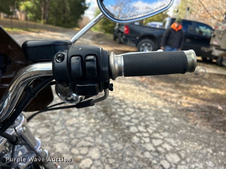 image for item ET6721 2006 Harley Davidson XL 1200 motorcycle