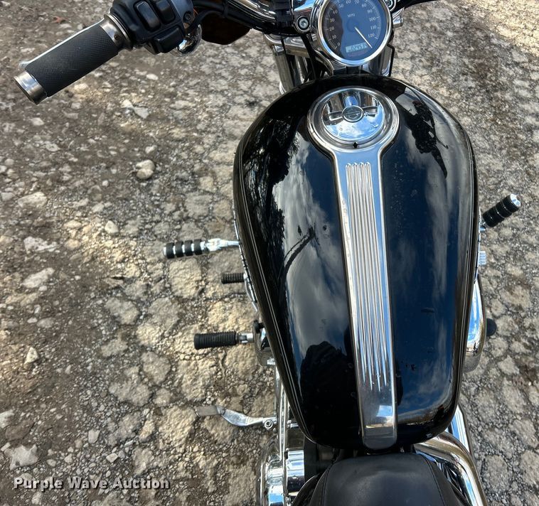 image for item ET6721 2006 Harley Davidson XL 1200 motorcycle