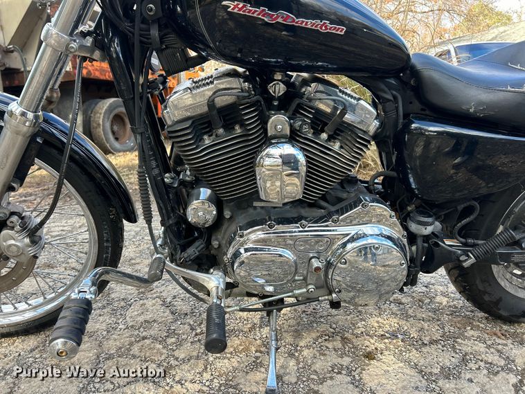 image for item ET6721 2006 Harley Davidson XL 1200 motorcycle