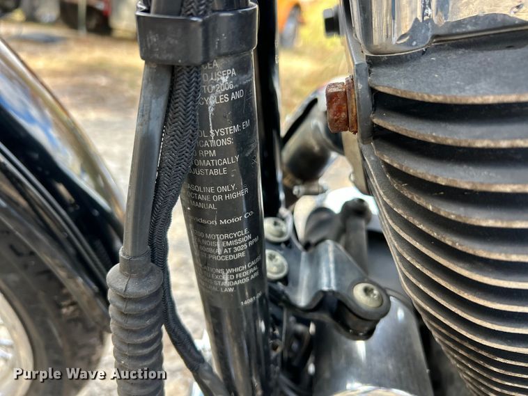 image for item ET6721 2006 Harley Davidson XL 1200 motorcycle