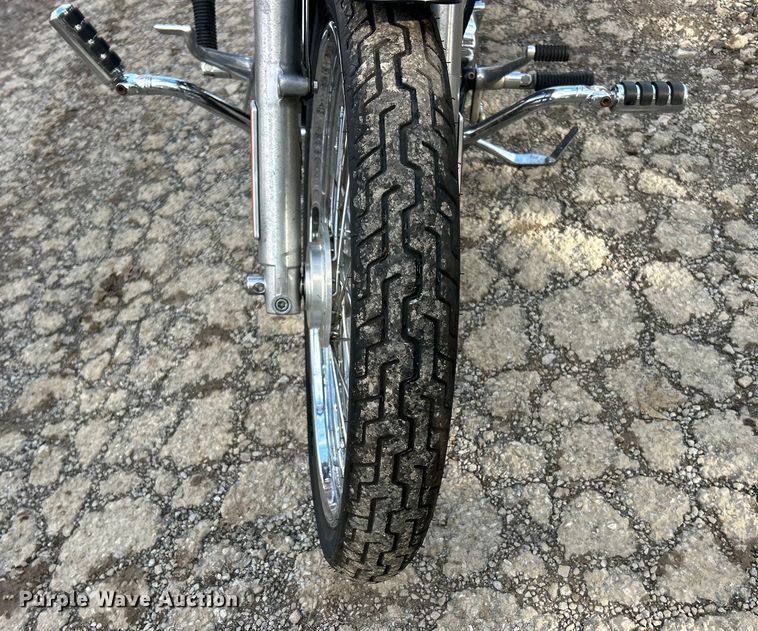 image for item ET6721 2006 Harley Davidson XL 1200 motorcycle