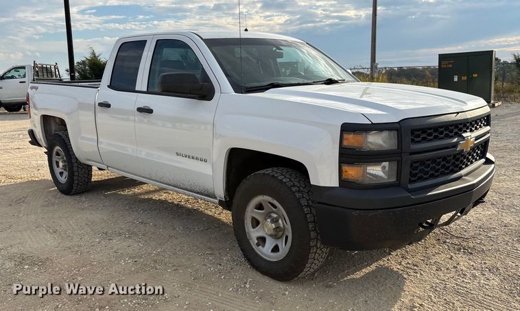 image for item ET7165 2015 Chevrolet Silverado 1500 Double Cab pickup truck