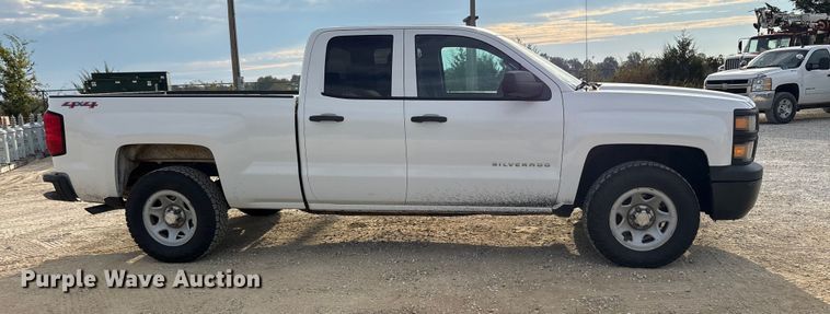 image for item ET7165 2015 Chevrolet Silverado 1500 Double Cab pickup truck