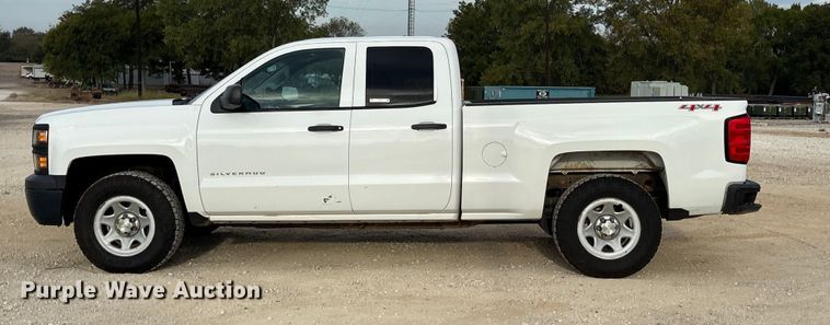 image for item ET7165 2015 Chevrolet Silverado 1500 Double Cab pickup truck