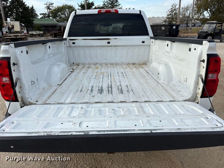 image for item ET7165 2015 Chevrolet Silverado 1500 Double Cab pickup truck