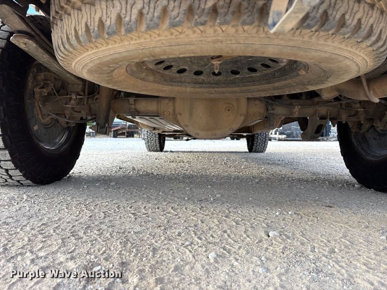 image for item ET7165 2015 Chevrolet Silverado 1500 Double Cab pickup truck