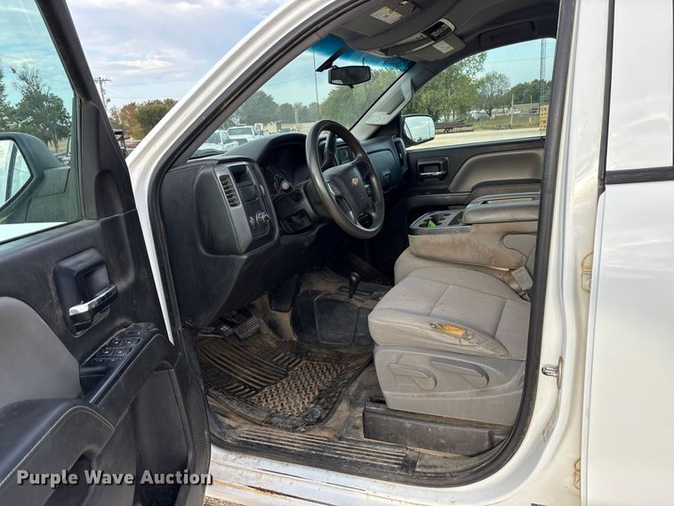 image for item ET7165 2015 Chevrolet Silverado 1500 Double Cab pickup truck