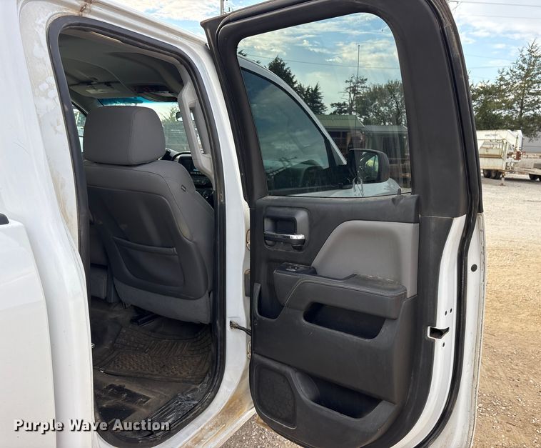 image for item ET7165 2015 Chevrolet Silverado 1500 Double Cab pickup truck