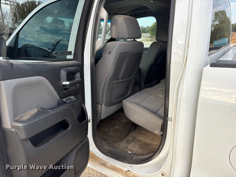 image for item ET7165 2015 Chevrolet Silverado 1500 Double Cab pickup truck