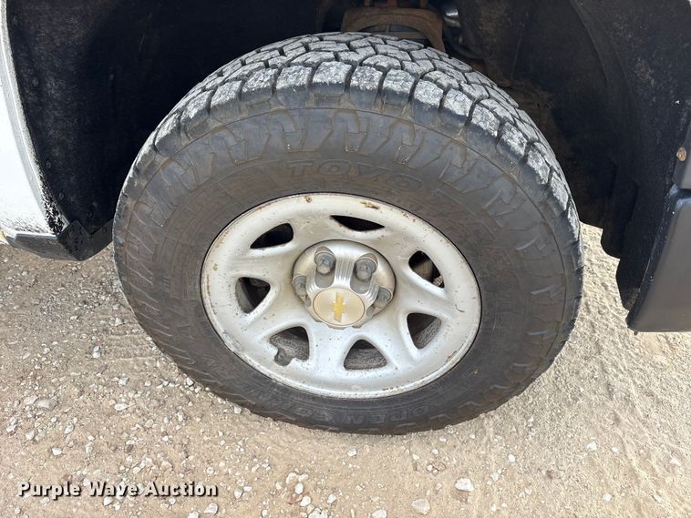 image for item ET7165 2015 Chevrolet Silverado 1500 Double Cab pickup truck