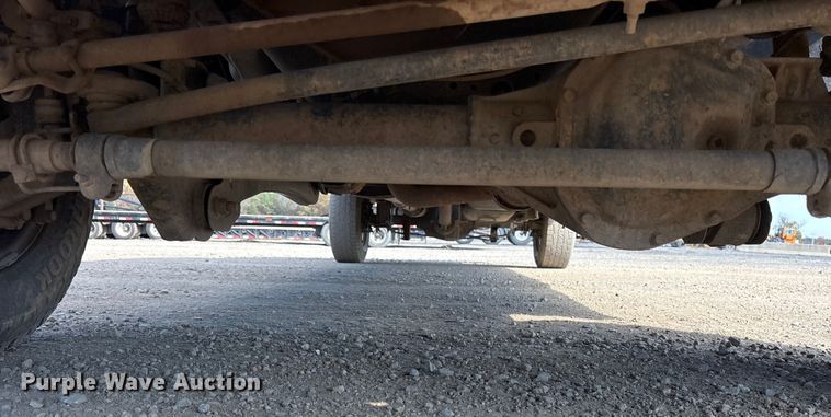 image for item ET7238 2013 Ford F350 Super Duty Crew Cab pickup truck