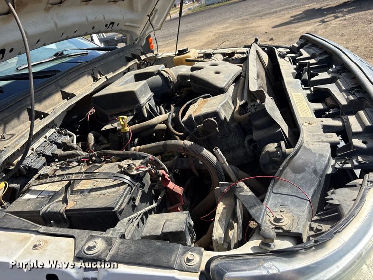 image for item ET7238 2013 Ford F350 Super Duty Crew Cab pickup truck