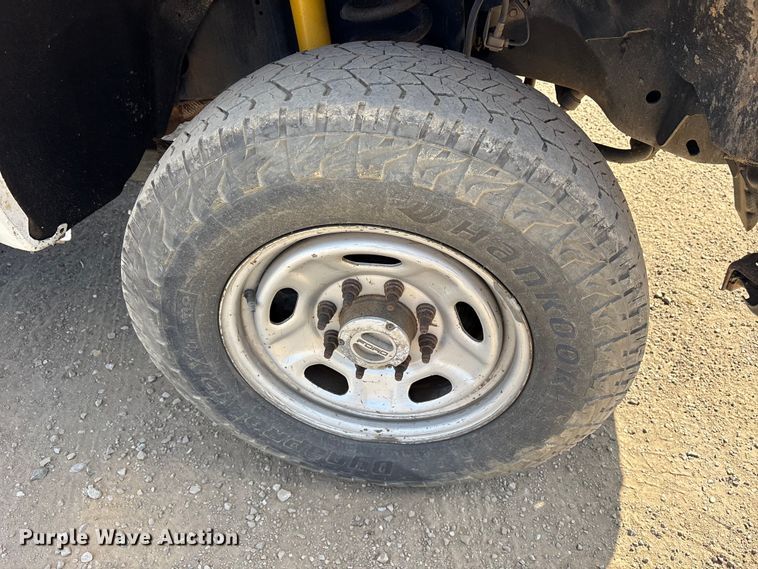 image for item ET7238 2013 Ford F350 Super Duty Crew Cab pickup truck