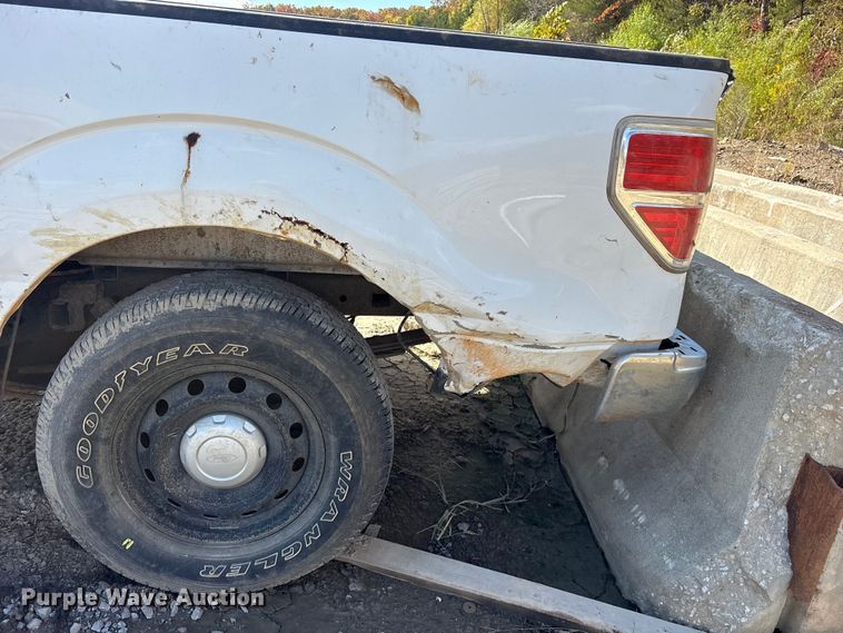 image for item ET7241 2013 Ford F150 SuperCab pickup truck