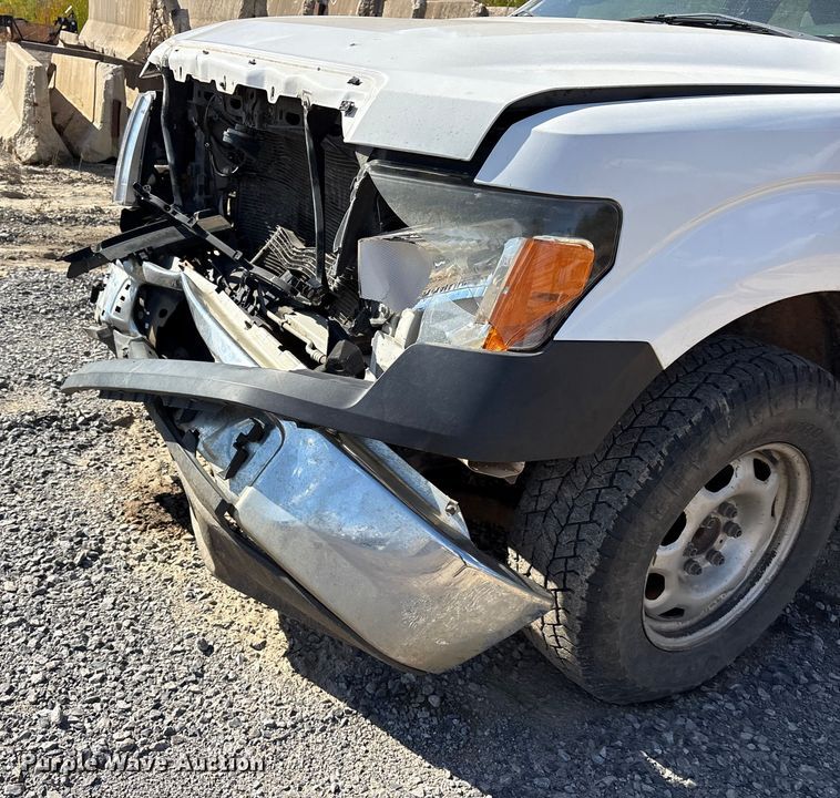 image for item ET7241 2013 Ford F150 SuperCab pickup truck