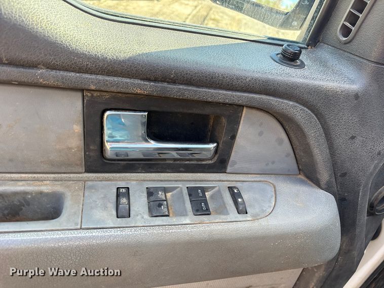 image for item ET7241 2013 Ford F150 SuperCab pickup truck