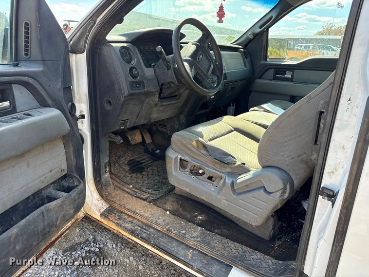 image for item ET7241 2013 Ford F150 SuperCab pickup truck