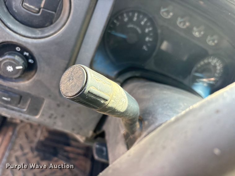 image for item ET7241 2013 Ford F150 SuperCab pickup truck