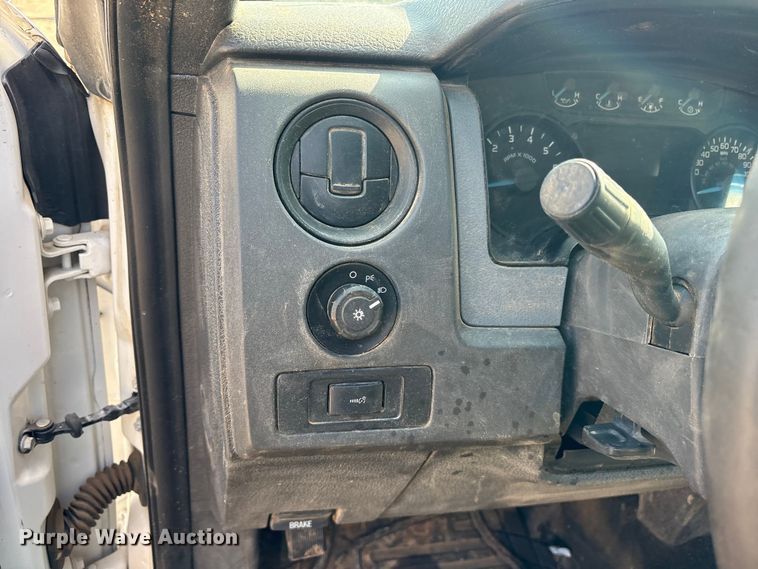 image for item ET7241 2013 Ford F150 SuperCab pickup truck