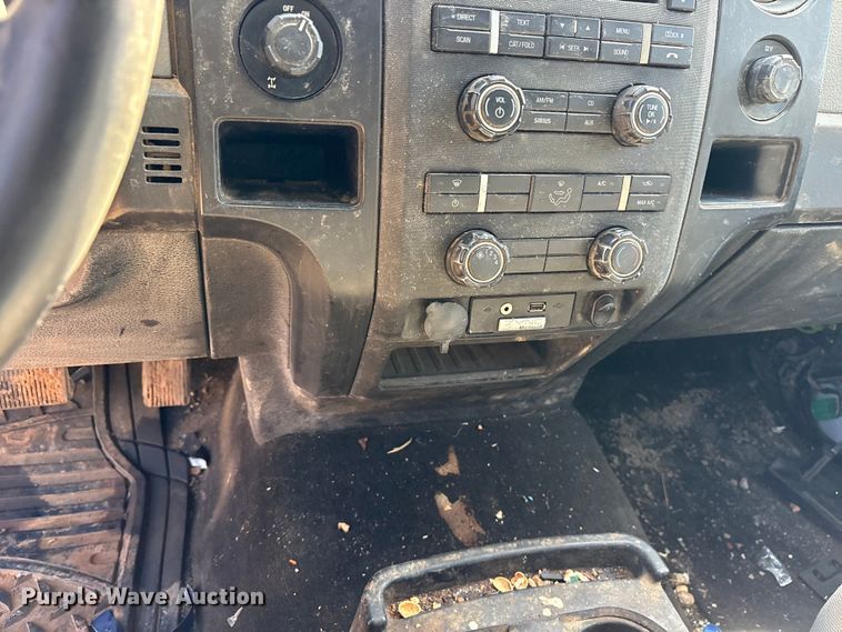 image for item ET7241 2013 Ford F150 SuperCab pickup truck