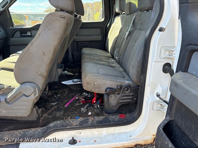 image for item ET7241 2013 Ford F150 SuperCab pickup truck