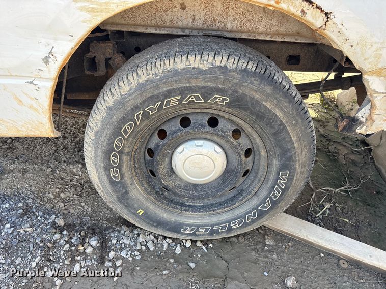 image for item ET7241 2013 Ford F150 SuperCab pickup truck