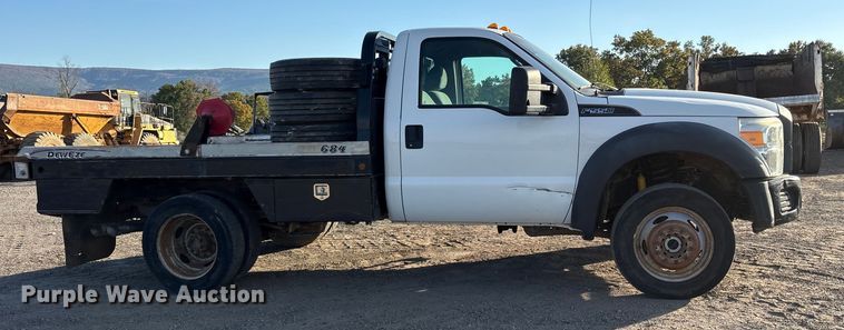 image for item ET7248 2013 Ford F-550 bale bed truck