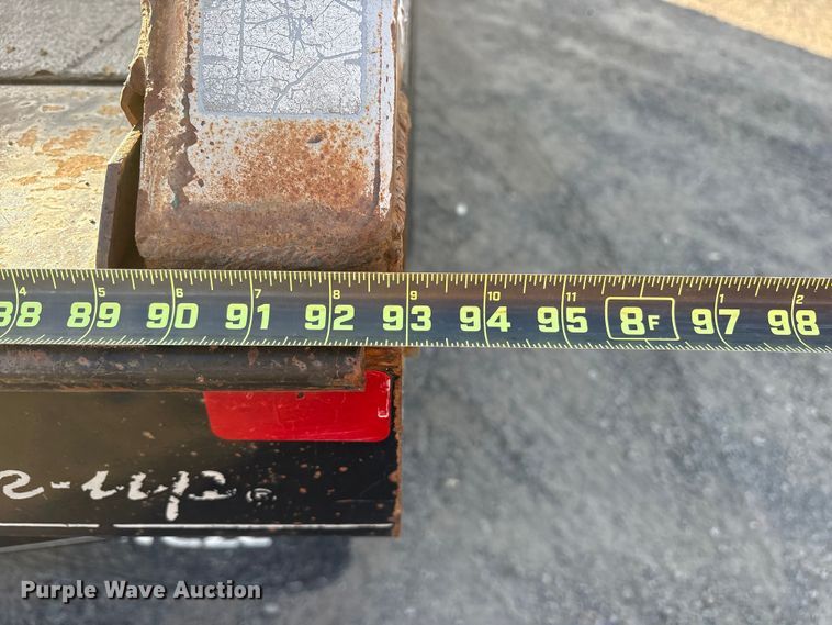 image for item ET7248 2013 Ford F-550 bale bed truck