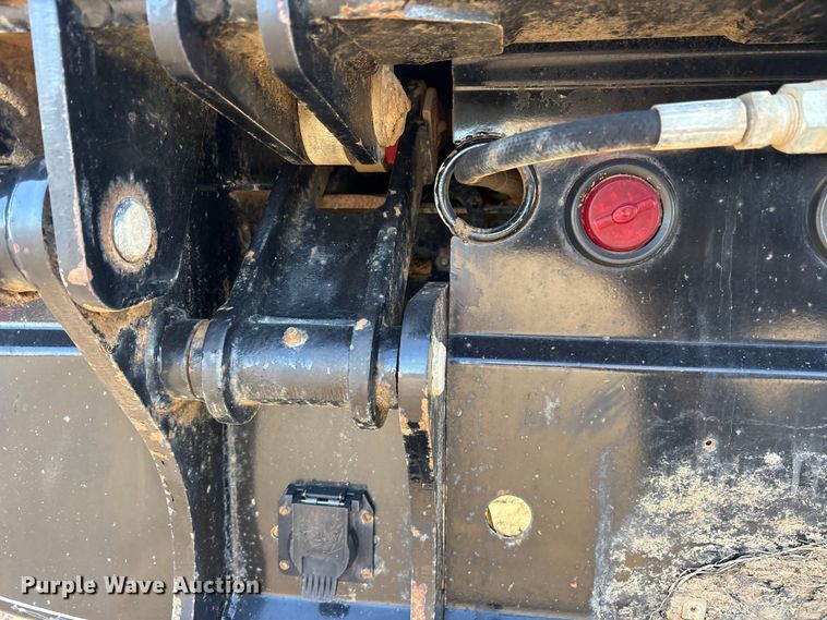 image for item ET7248 2013 Ford F-550 bale bed truck