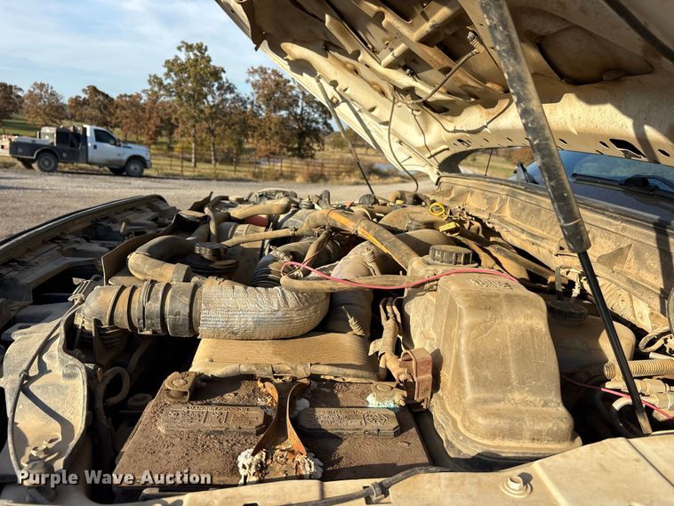 image for item ET7248 2013 Ford F-550 bale bed truck