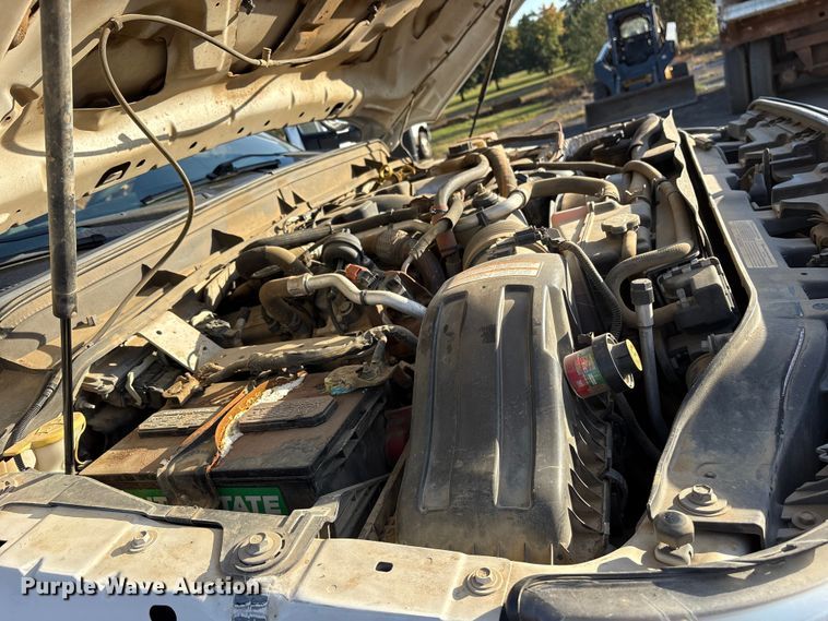 image for item ET7248 2013 Ford F-550 bale bed truck