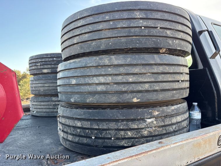 image for item ET7248 2013 Ford F-550 bale bed truck