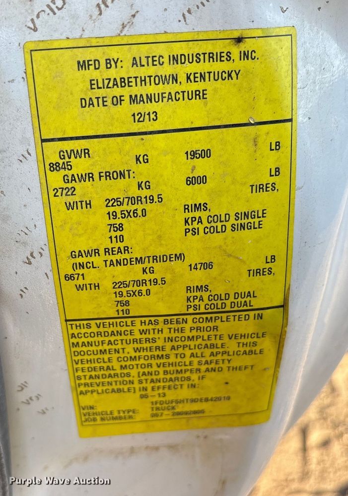 image for item ET7248 2013 Ford F-550 bale bed truck