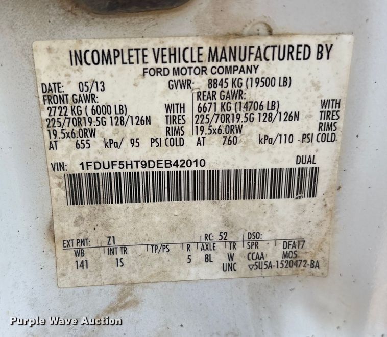 image for item ET7248 2013 Ford F-550 bale bed truck