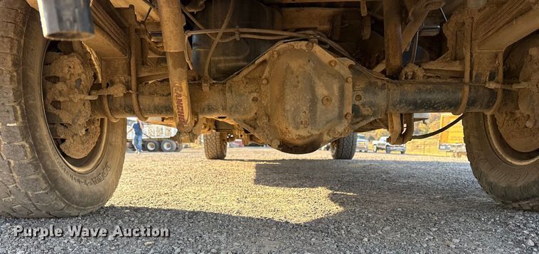 image for item ET7249 2007 Ford F-350 Crew Cab pickup truck