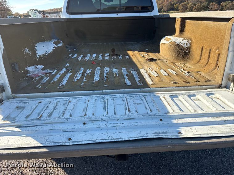 image for item ET7249 2007 Ford F-350 Crew Cab pickup truck