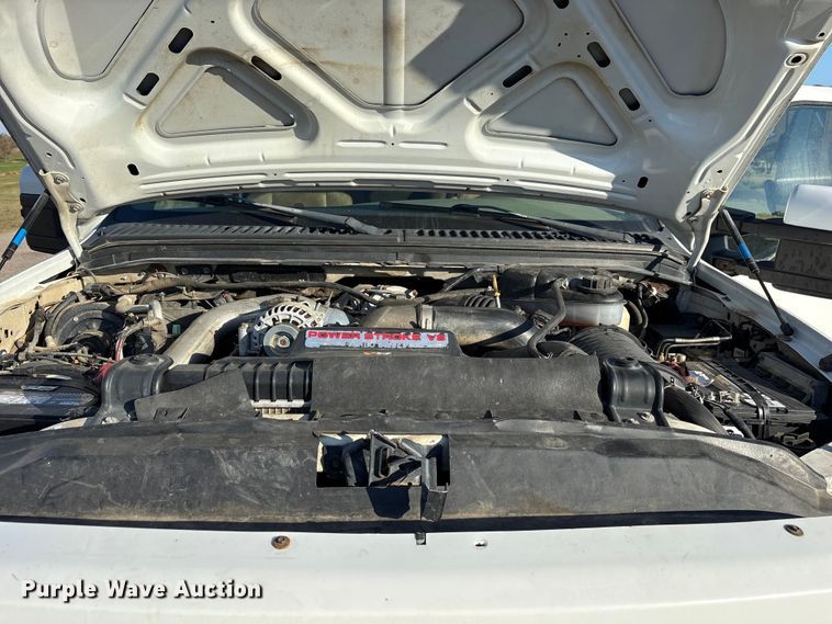 image for item ET7249 2007 Ford F-350 Crew Cab pickup truck