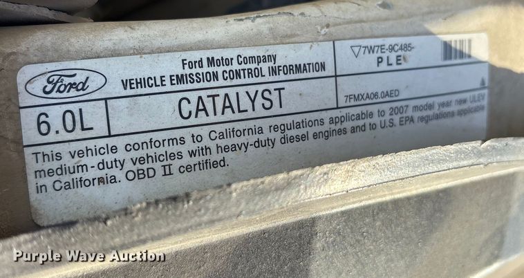 image for item ET7249 2007 Ford F-350 Crew Cab pickup truck