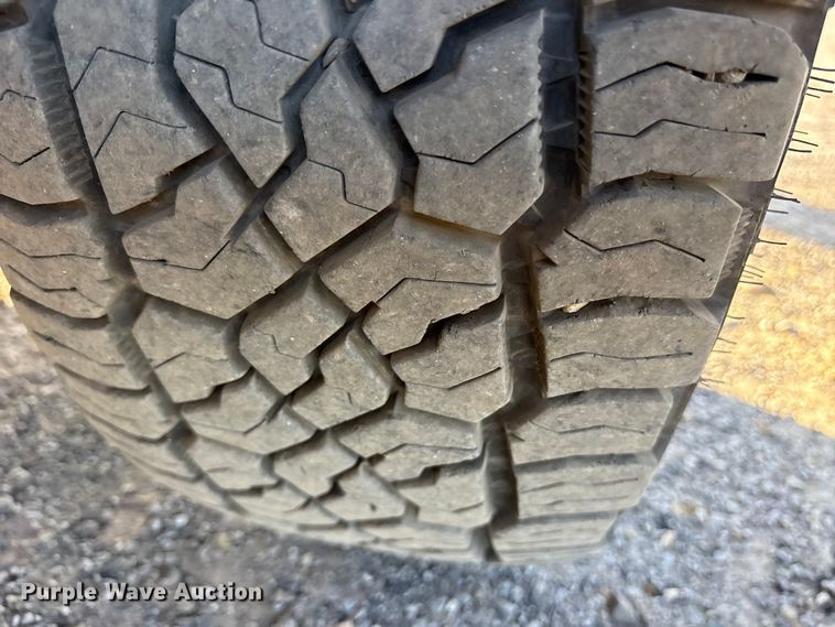 image for item ET7249 2007 Ford F-350 Crew Cab pickup truck