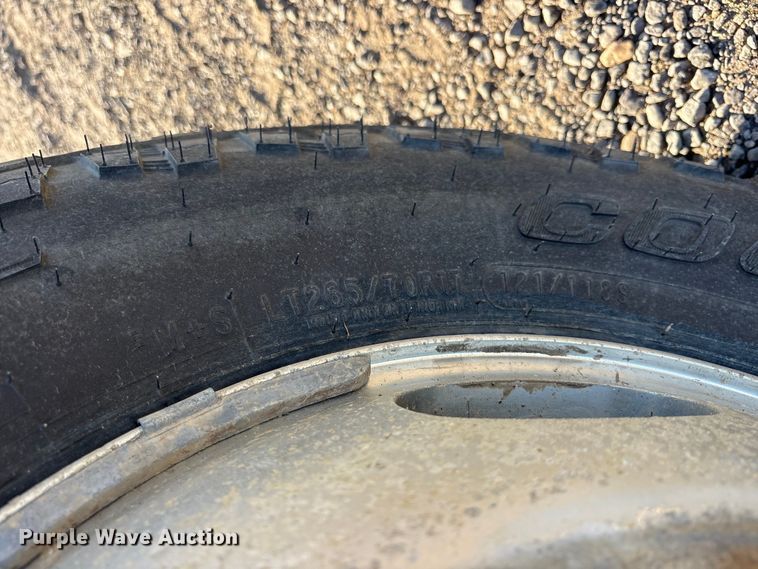 image for item ET7249 2007 Ford F-350 Crew Cab pickup truck