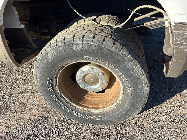 image for item ET7249 2007 Ford F-350 Crew Cab pickup truck