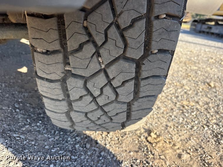 image for item ET7249 2007 Ford F-350 Crew Cab pickup truck