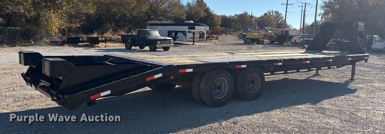 image for item ET7312 2011 Top Hat OTWG32X8.5-22.5E-F equipment trailer