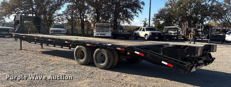 image for item ET7312 2011 Top Hat OTWG32X8.5-22.5E-F equipment trailer