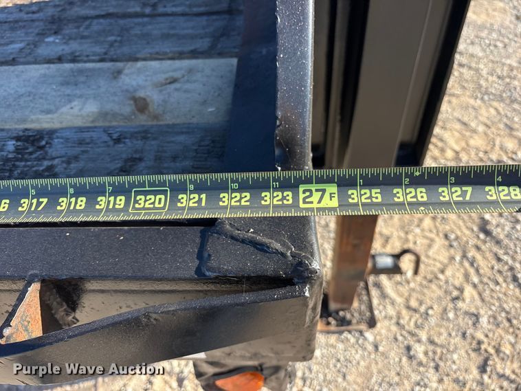 image for item ET7312 2011 Top Hat OTWG32X8.5-22.5E-F equipment trailer