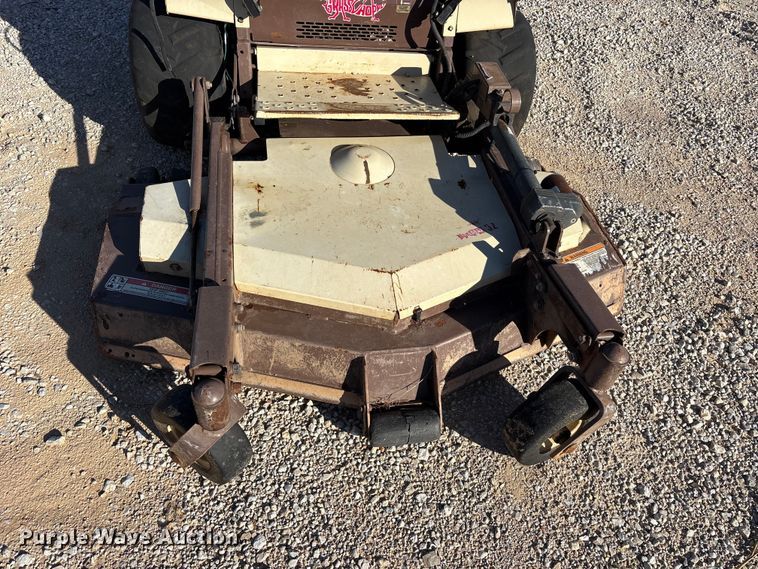 image for item ET7313 Grasshopper 725DT6 ZTR lawn mower