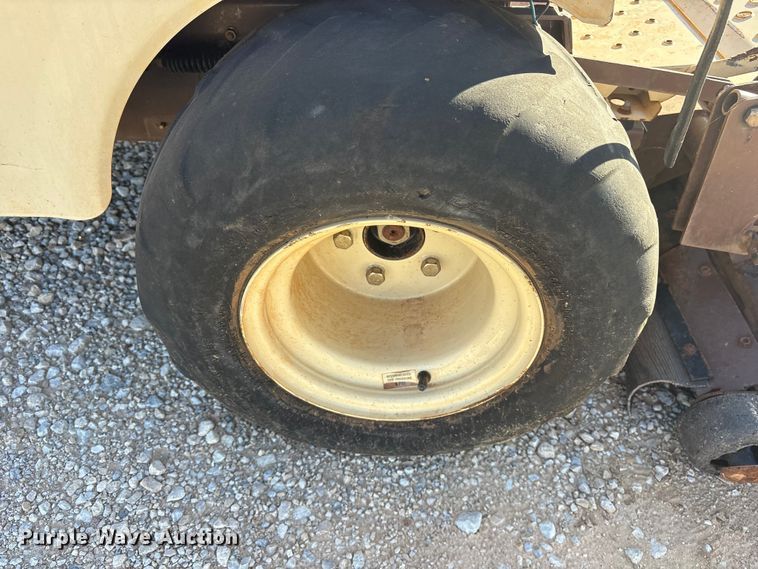 image for item ET7313 Grasshopper 725DT6 ZTR lawn mower